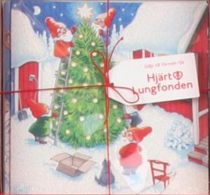 Julkort Hjärt & Lungfonden 10-pack Tomtar klär granen/tomte på trappa