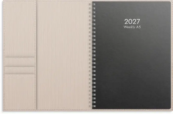 Kalender Weekly A5 beige konstläder 2027