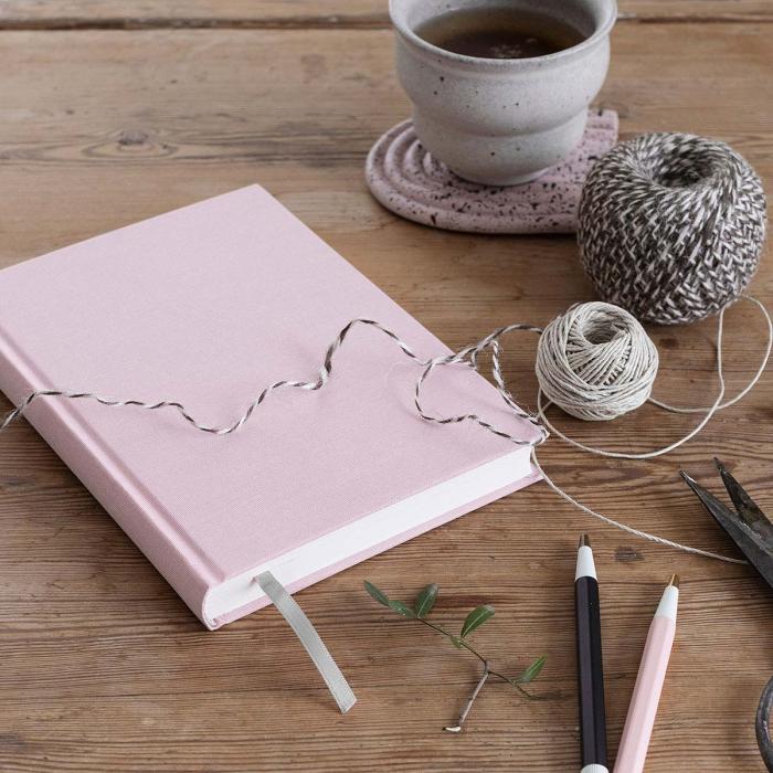 Olinjerad Blank Book A5 256 sidor Dusty Rose