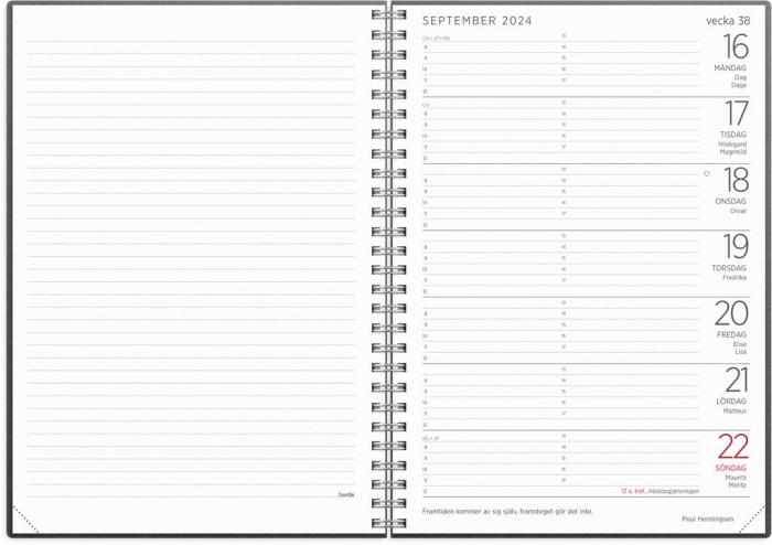 Stor Veckokalender rosa konstläder Melfi 2024 med slejf